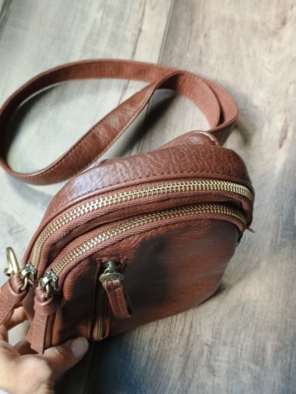 Joy Susan Brown Leather Crossbody Bag - Picture 5 of 12